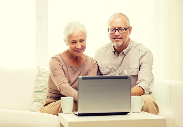 Couple enjoying Computer